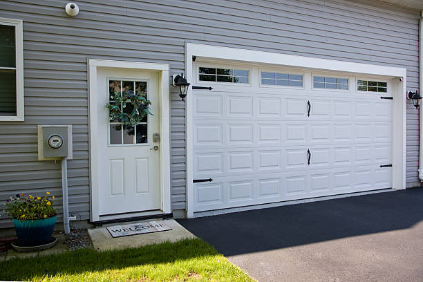 24/7 Emergency Garage Door Panel Replacement experts in Mecklenburg County County, VA